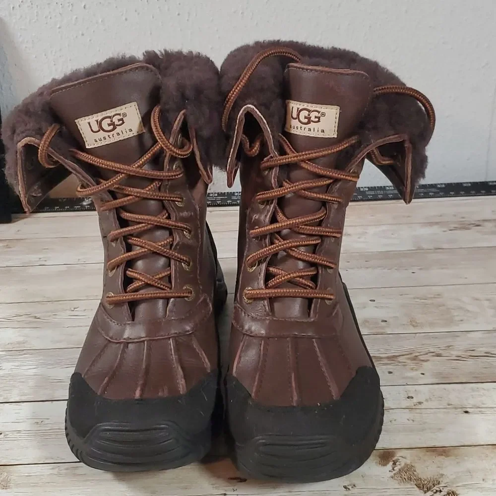 Ugg Adirondack Boots II Obsidian Leather 5446 Size 6 Vibram Soles Event Waterprf